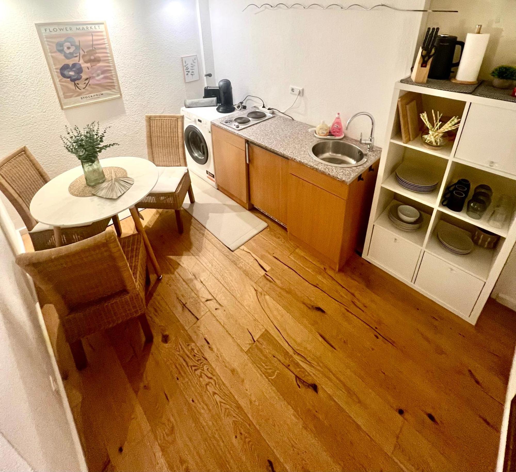 Gemuetliche Souterrain Wohnung Neben Der Universitaetsklinik In Homburg Homburg  Exterior foto